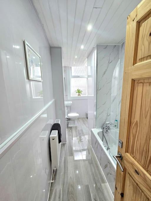 Spacious Haven With Free Parking Glasgow Dış mekan fotoğraf
