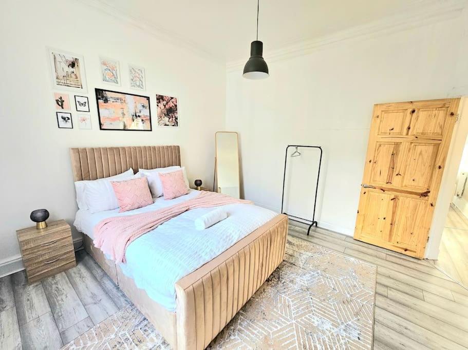 Spacious Haven With Free Parking Glasgow Dış mekan fotoğraf