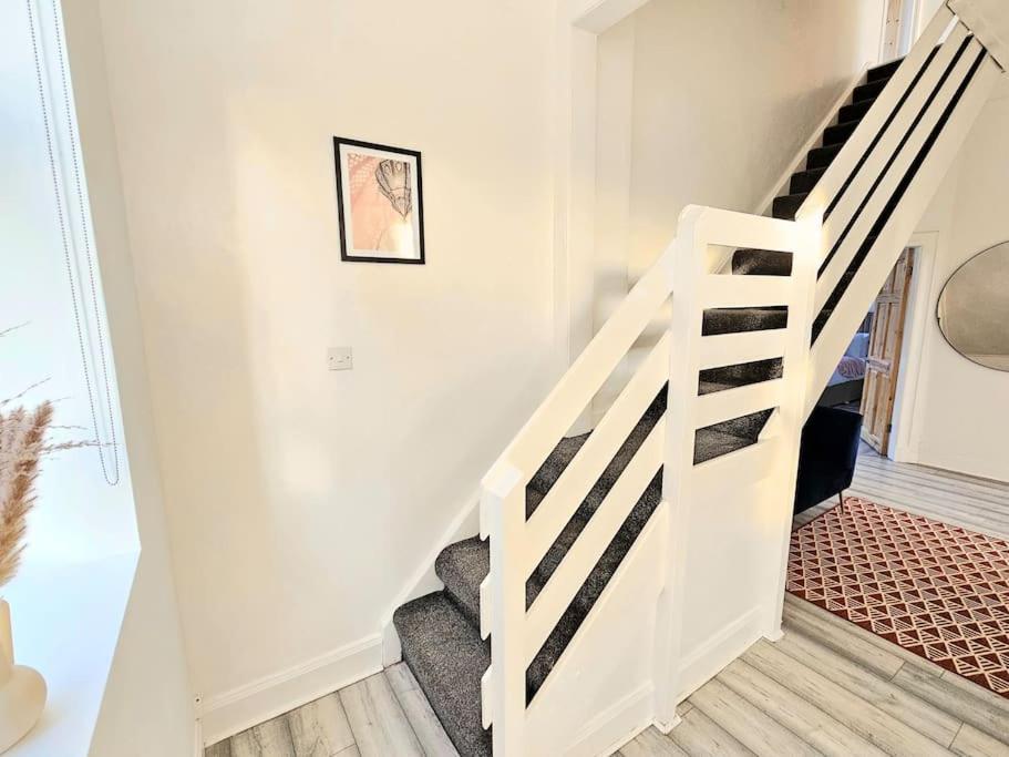 Spacious Haven With Free Parking Glasgow Dış mekan fotoğraf