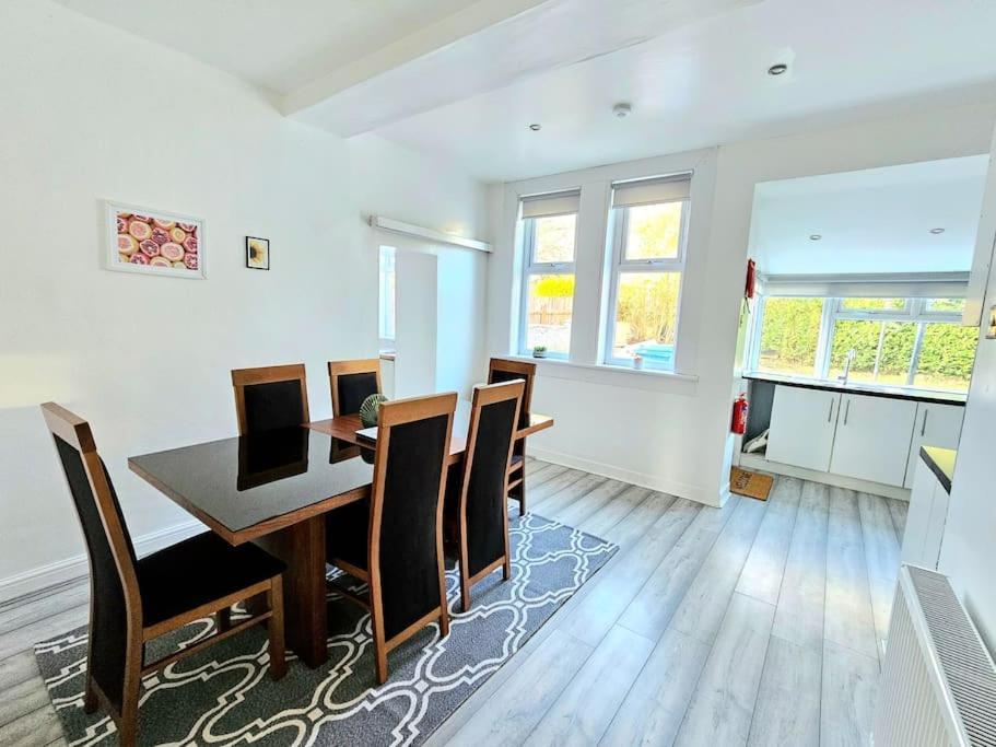 Spacious Haven With Free Parking Glasgow Dış mekan fotoğraf