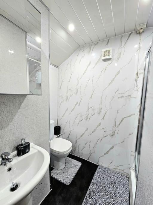 Spacious Haven With Free Parking Glasgow Dış mekan fotoğraf